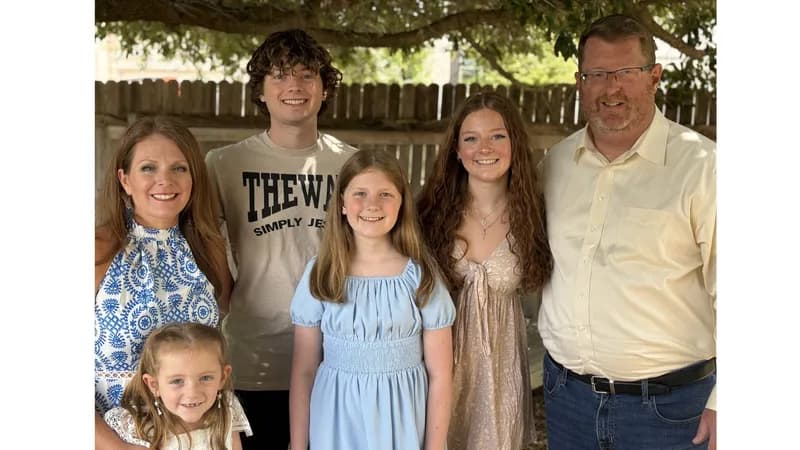Houser Family Group small group photo