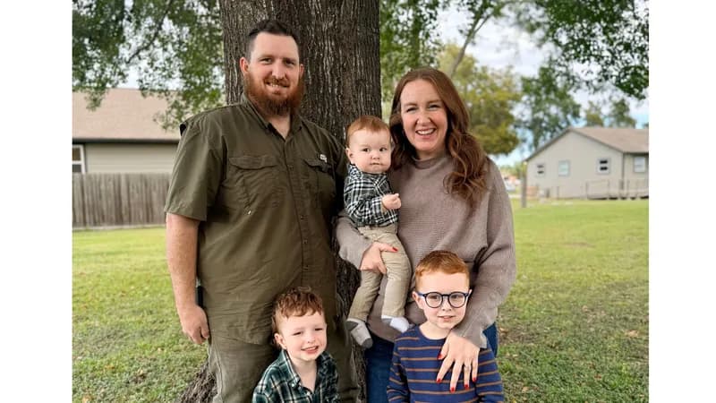 Jeff & Raychel- Family small group photo
