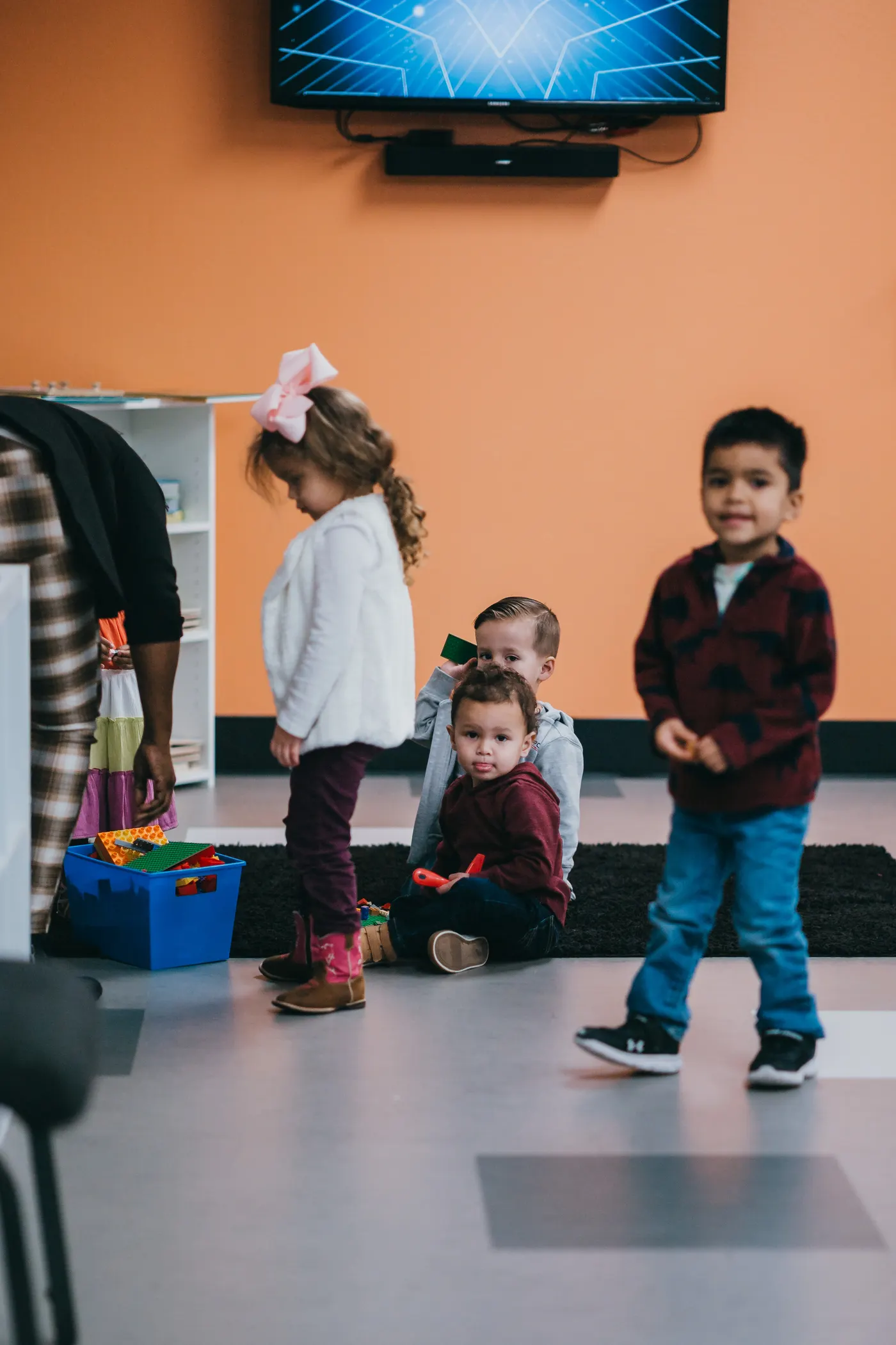 Niños aprendiendo en los salones de Vintage Kids